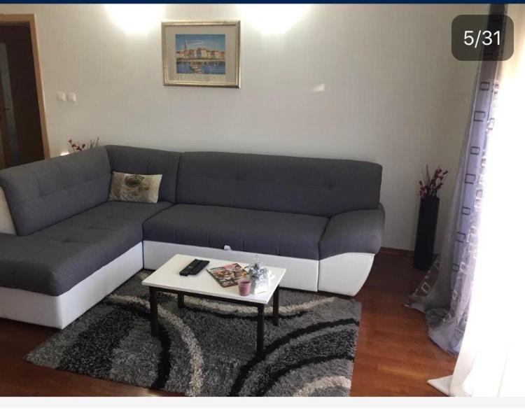 Апартаменты Apartman Mila Каштела Экстерьер фото